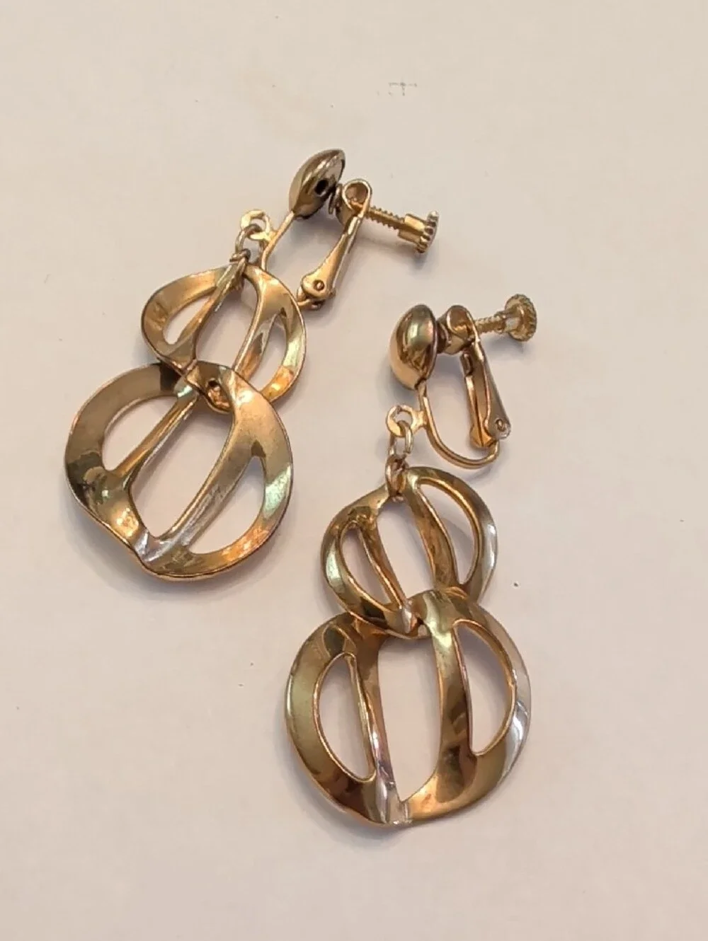 Vintage Gold Tone Linked Drop Clip-On Earrings